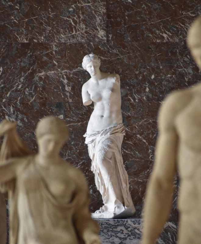 what's the difference between art and porn